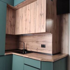 Сделаем скос или радиус на столешнице